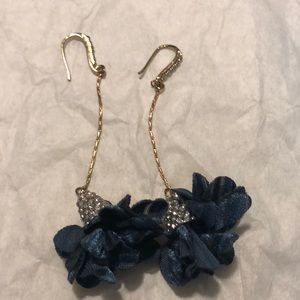Flower, long earrings like new.